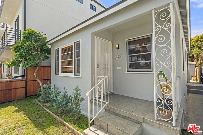 Photo - 8666 Cadillac Ave