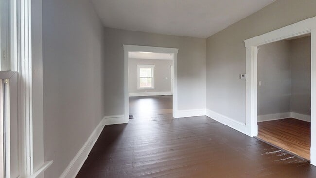 Photo - 1021 Rex Ave NE
