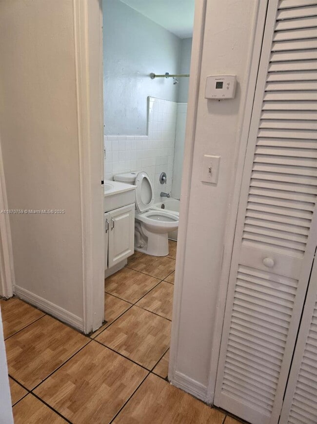 Photo - 16041 NE 19th Ct Unit 1