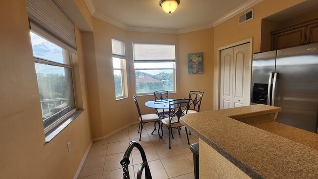 Photo - 8270 Pathfinder Loop Unit 832