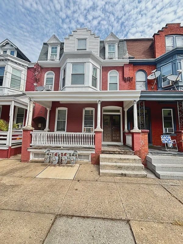 227 E Clay St Unit 3