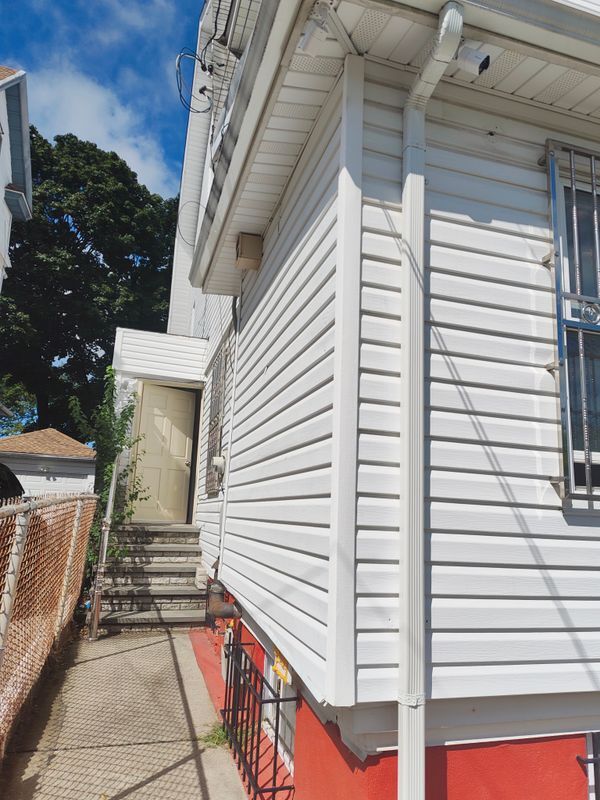 162-15 85th Ave