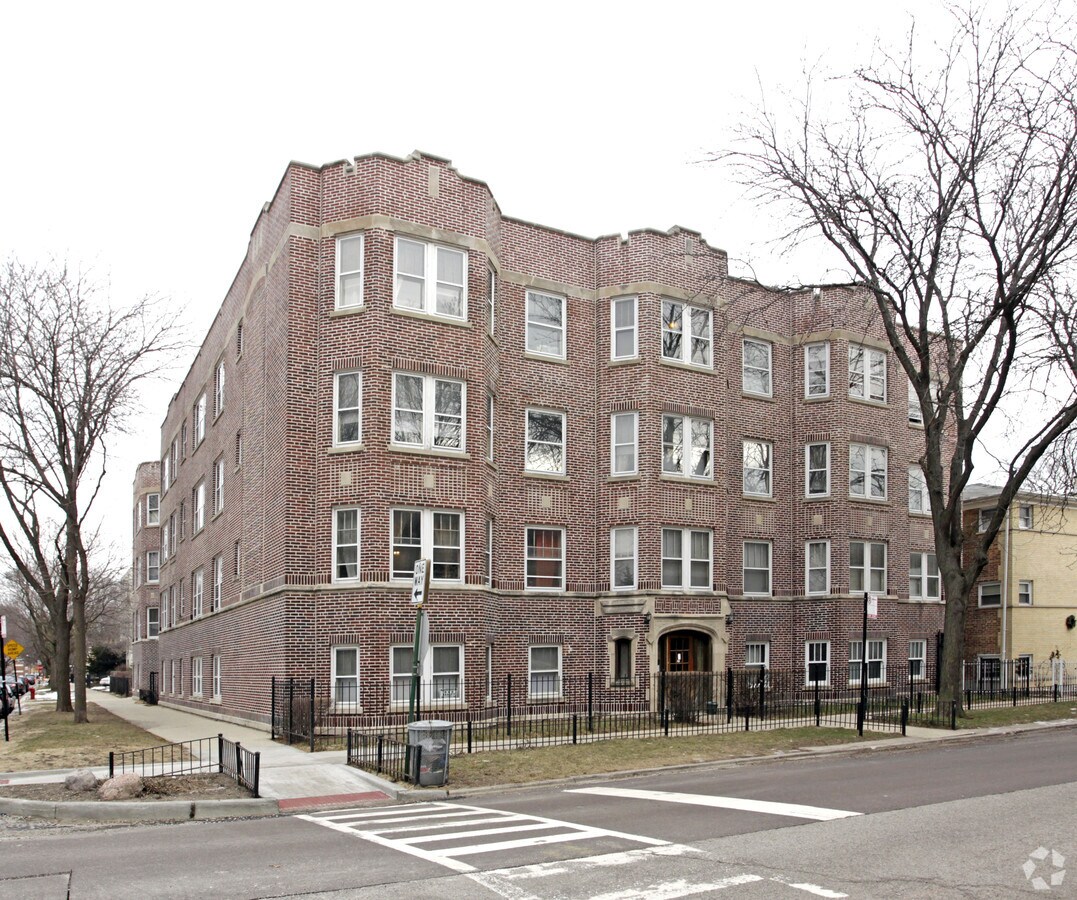 Photo - 1634-1638 W Granville Ave Apartments