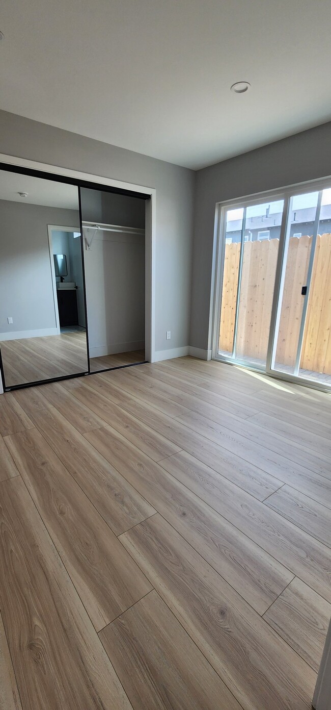 Photo - 5725 Klump Ave