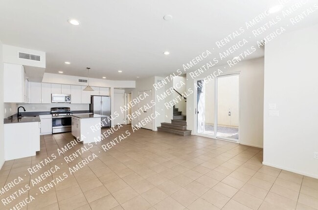 Photo - 872 E Park Modern Dr