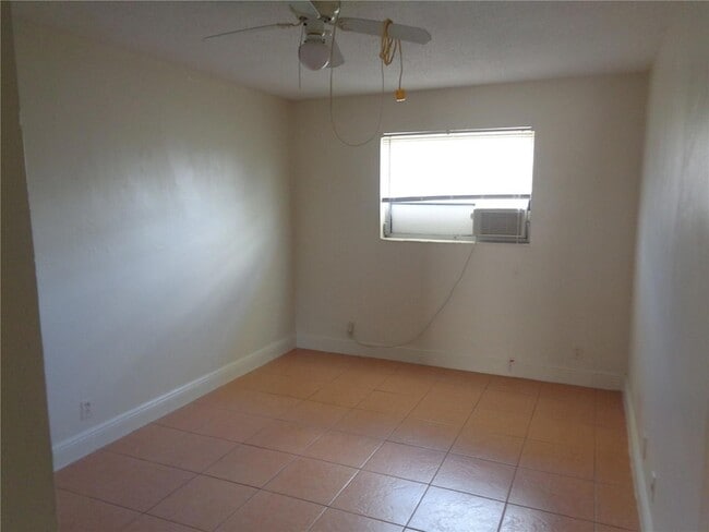 Photo - 3640 NE 1st Ave. Unit 1