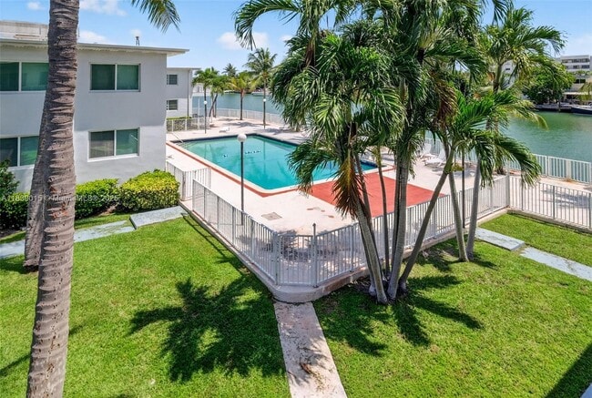 Photo - 7207 Bay Dr Condo Unit 12