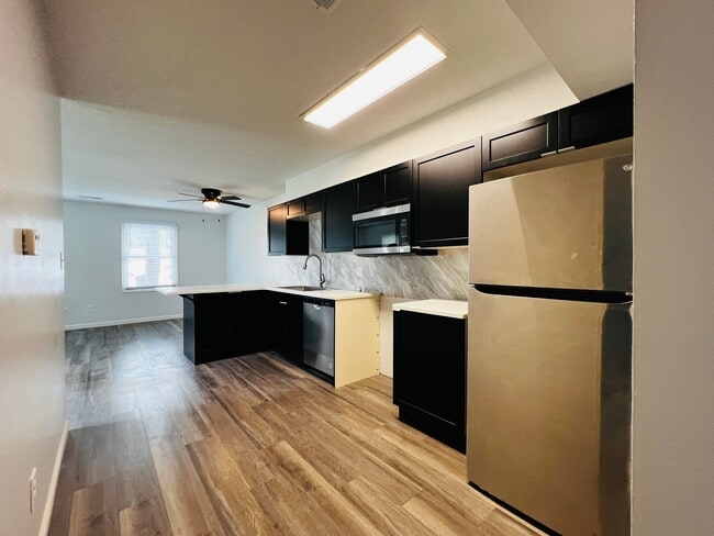 Building Photo - 1316 E 25th Ter Rental