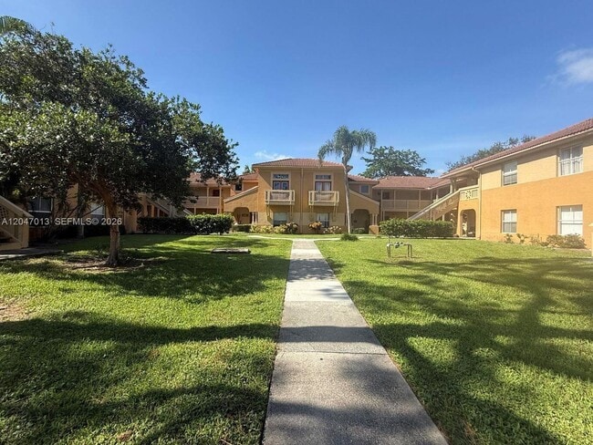 Photo - 4807 Via Palm Lakes Unidad 1520