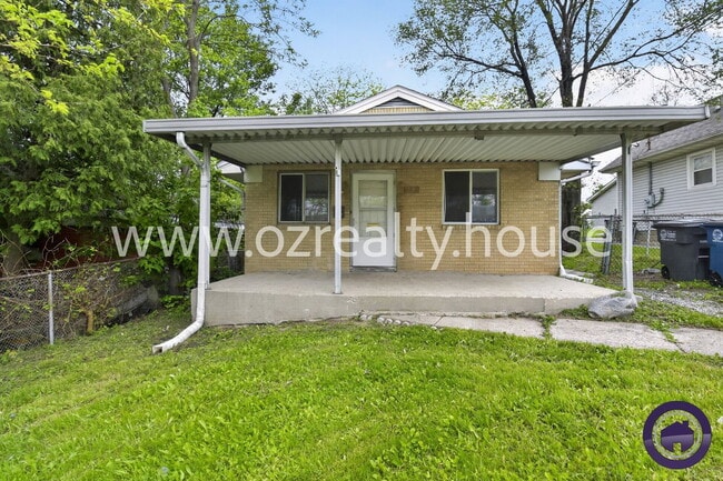Building Photo - 732 Coyne Ave