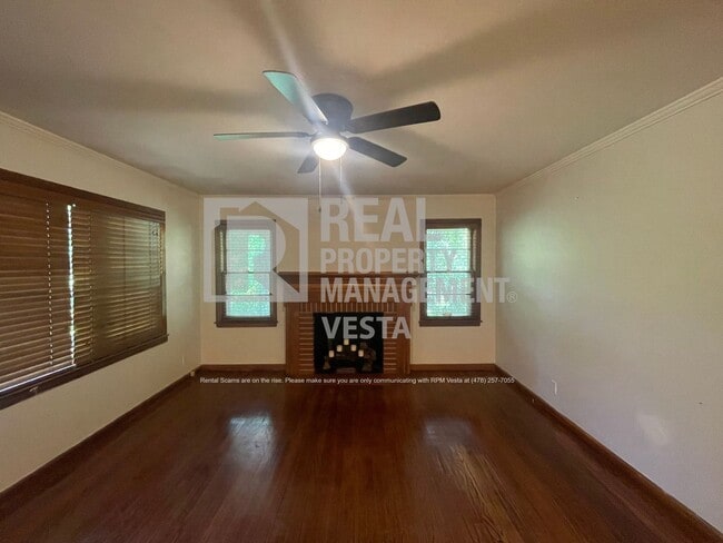 Photo - 2670 Pierce Dr N