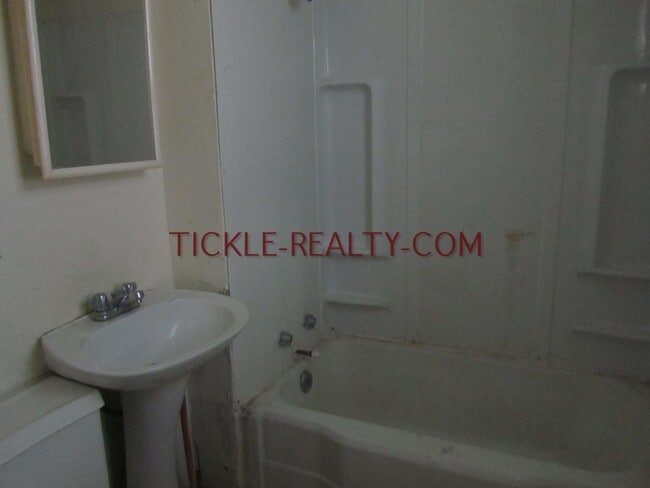 Photo - Tickle Realty, LLC Unit A