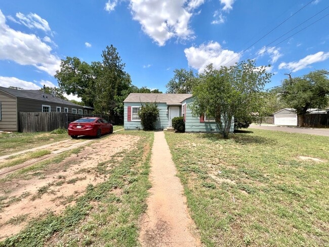 Building Photo - Adorable 2/1 Near Texas Tech! Rental