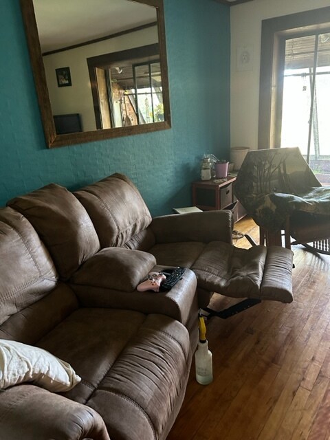 Photo - 2311 20 1/2 St Unidad Room 1