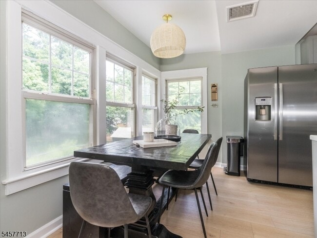 148 Grove St Unit 2