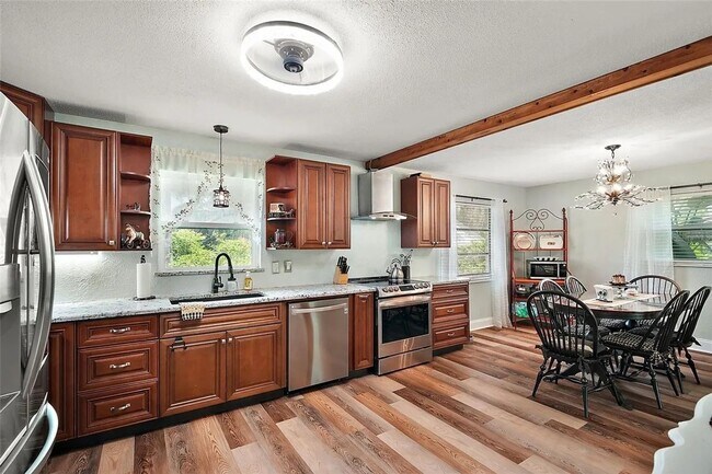 Photo - BEAUTIFUL 4BED 2BATH HOME WITH DETACHED OF...