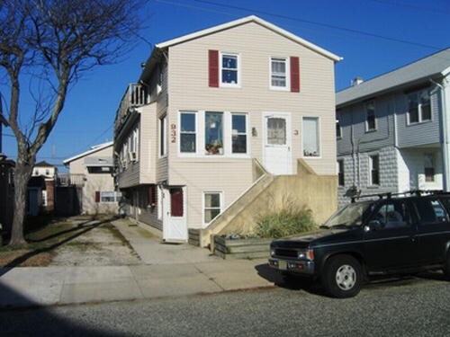 Photo - 932 Simpson Ave Apartments