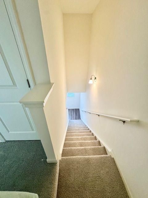 Photo - 502 Robson Dr