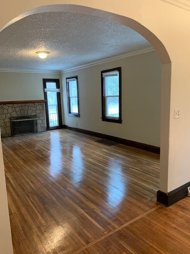 Photo - Beautiful 6 bedroom house in Minneapolis!!