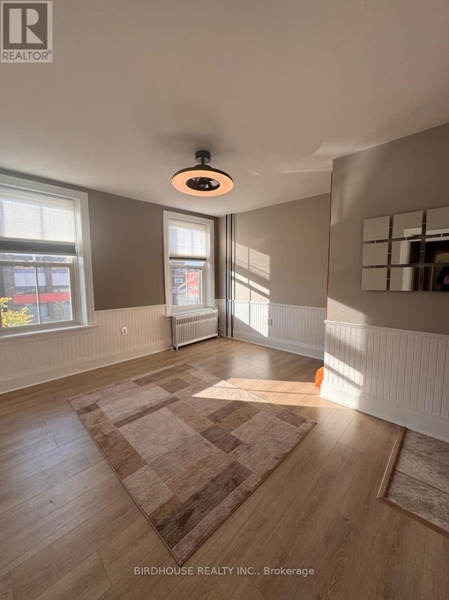 Photo - 134 Kent St W Unité 1