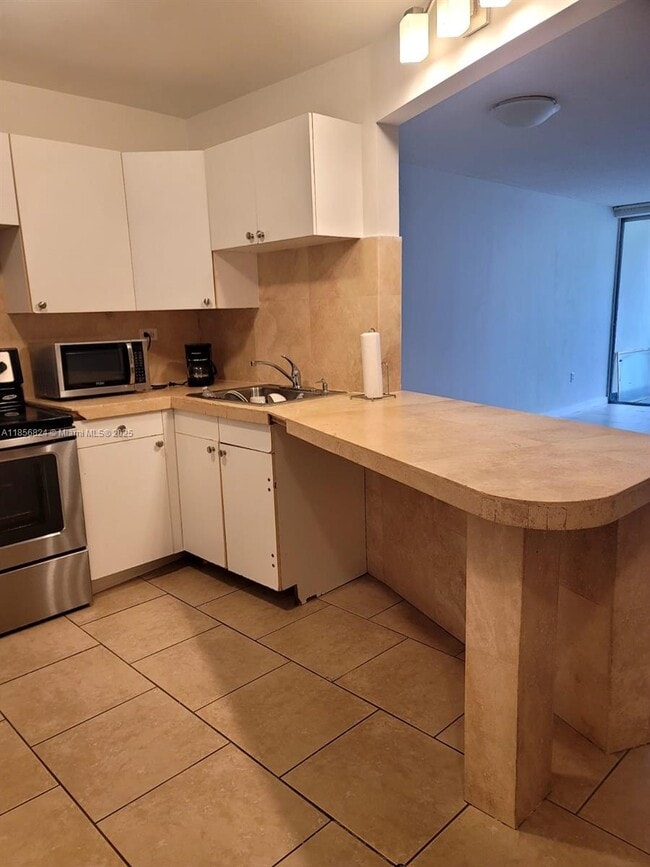 Photo - 1690 NE 191st St Unit 315-1