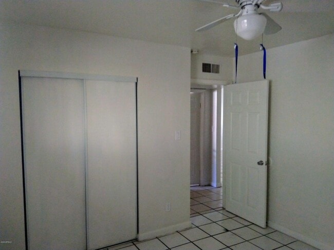 Photo - 2133 W Adams St