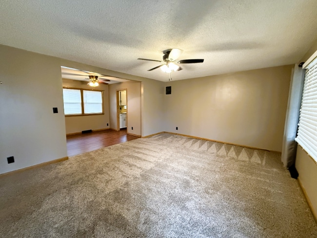 Photo - 2515 Richmond N