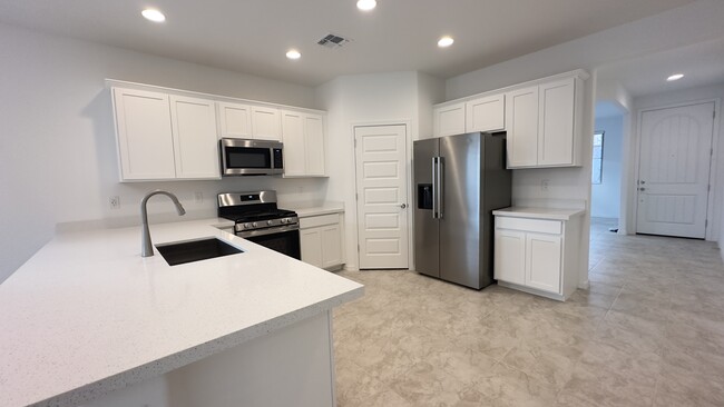 Photo - 16805 W Shangri La Rd