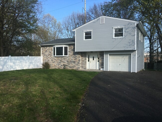 Outside Front view - 1769 Dakota St Rental