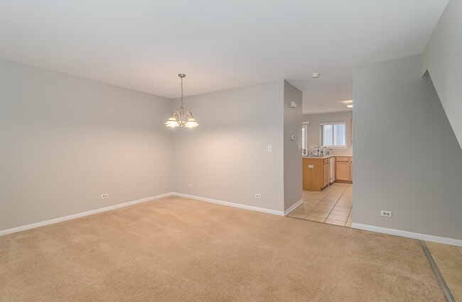 Photo - 520 Lincoln Station Dr