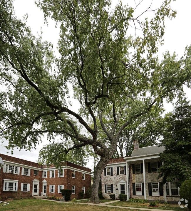 Village Green Apartments Orange, NJ
