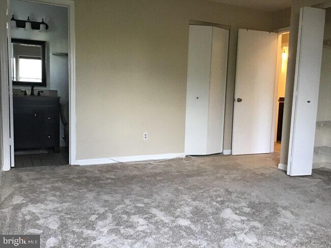 Photo - 6609 Rapid Water Way Unidad 303