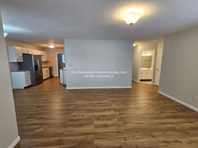 Photo - 455 David Ct