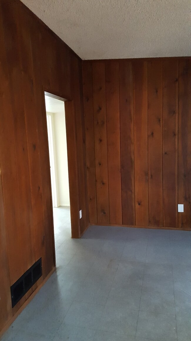 Photo - 2107 N Edison Terrace