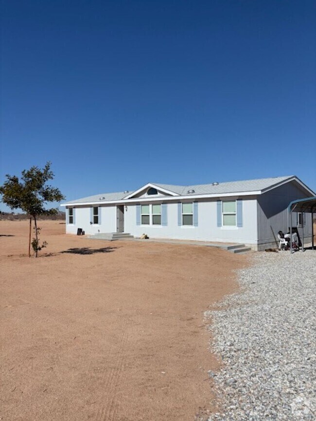 Building Photo - AVAILABLE NOW $300 first month Rental