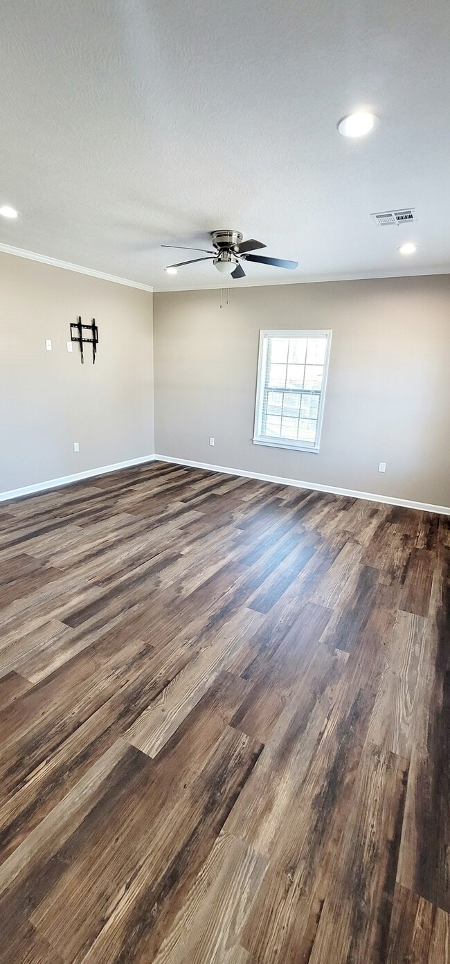 Photo - 145 Canterberry St