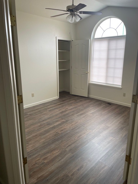 Photo - 1227 Green Valley Dr