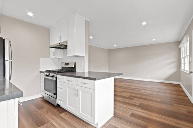 Photo - 814-818 2nd Street