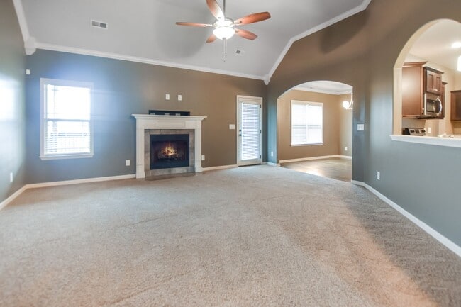 Photo - Pet Friendly Three Bedroom!