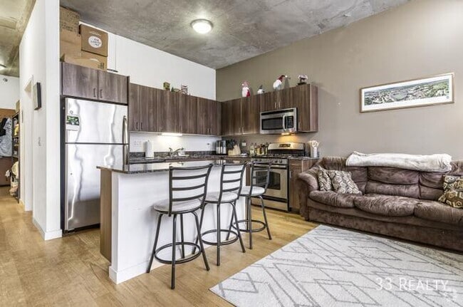 Building Photo - 235 W Van Buren St Unit 1802 Rental