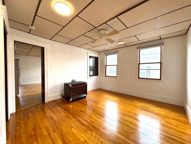Photo - 16 Plantation St Unit Apt3