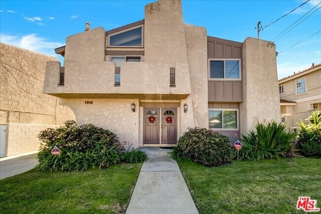 Building Photo - 1916 Bataan Rd Unit 2 Rental