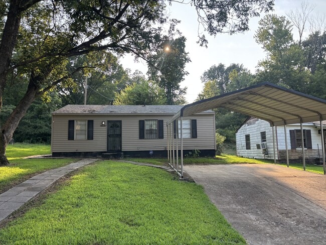 Building Photo - 4483 Suncrest Dr
