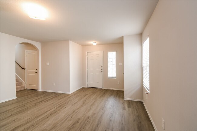 Photo - 4931 Giant Sequoia Way