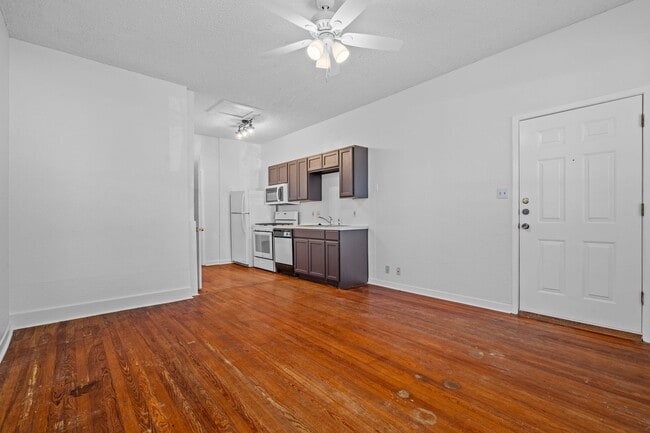 Photo - Clarksville Classic - Old School - 1 Bd/1Ba - Million Dollar Neighborhood - $1495 Unit Palma Plaza A