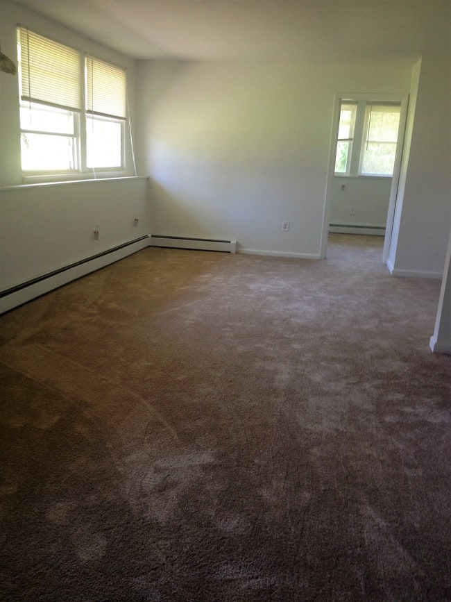 Breckenridge Apartments For Rent in Liverpool, NY