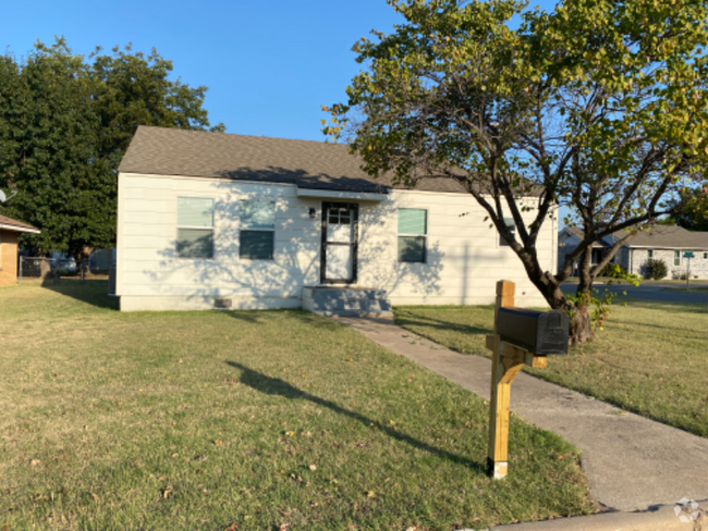 Building Photo - 1350 S 2nd St Rental