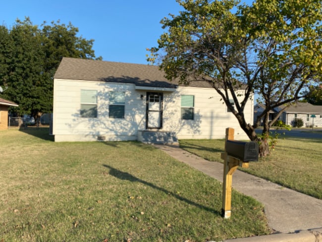 Photo - 1350 S 2nd St Casa