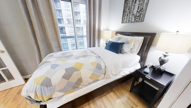 168 Simcoe St Unit SI FL1-ID1030917P
