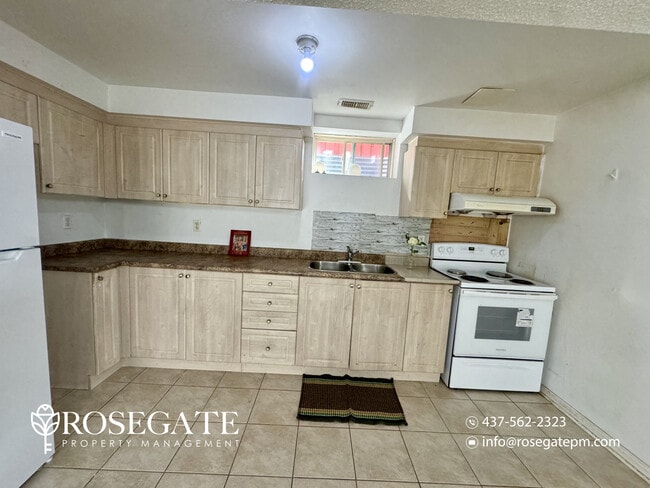 Photo - 2-Bedroom Basement Apartment with 2 Parking Spaces – Brampton Unit 2